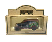 Lledo Days Gone Model 1936 Packard Van "Leyland Paints" (18016)